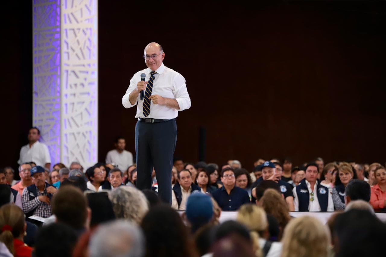 Hoy rinde su primer informe de Gobierno  Enrique Galindo Ceballos