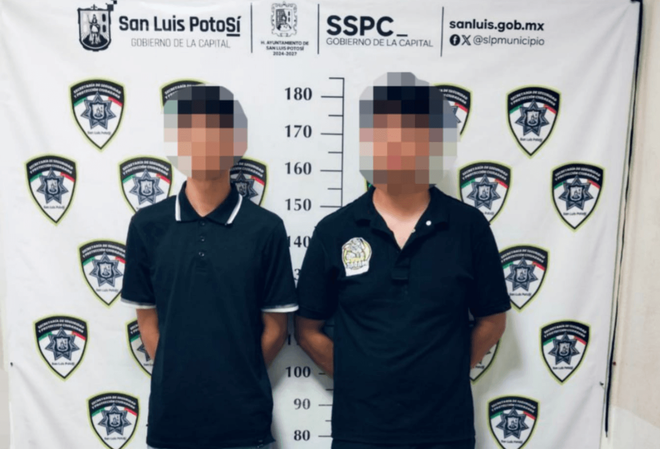 Intercepta SSPC a dos jóvenes intentando robar mercancía en Walmart Muñoz