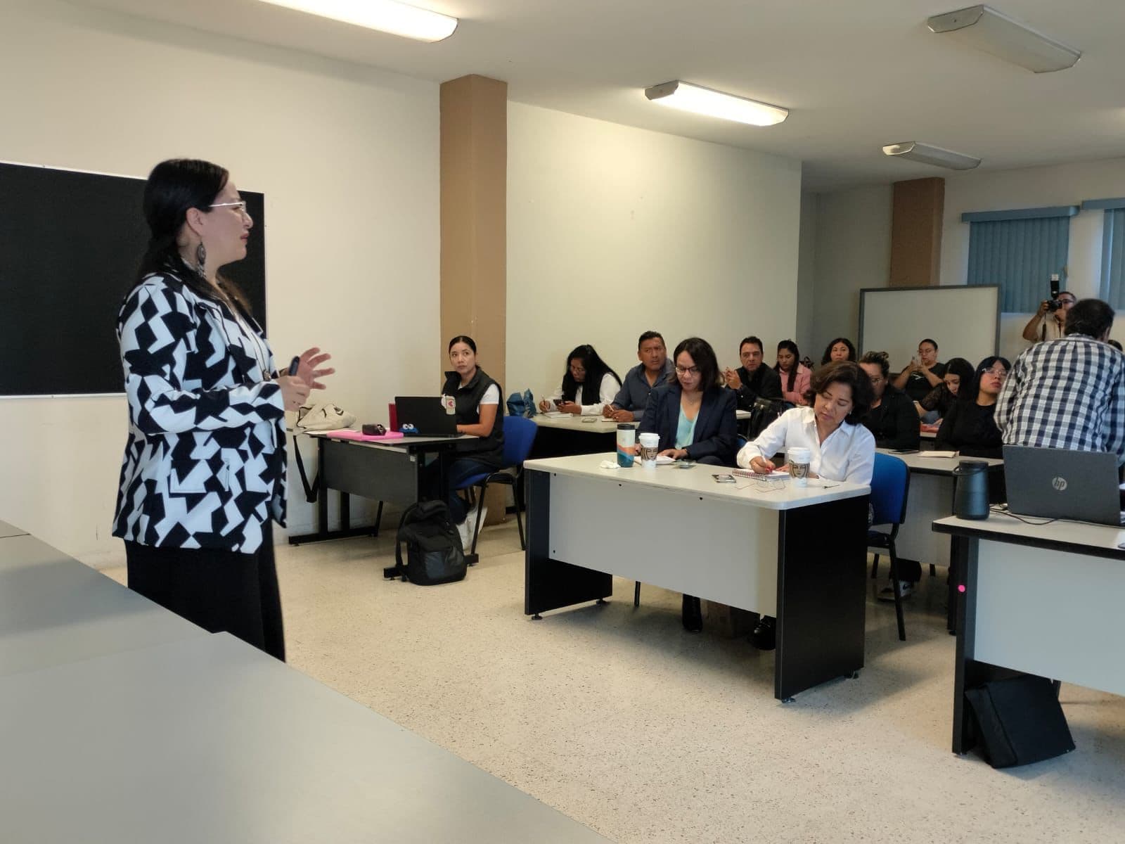 Inaugura DIF Municipal y UASLP taller sobre masculinidades para servidores públicos