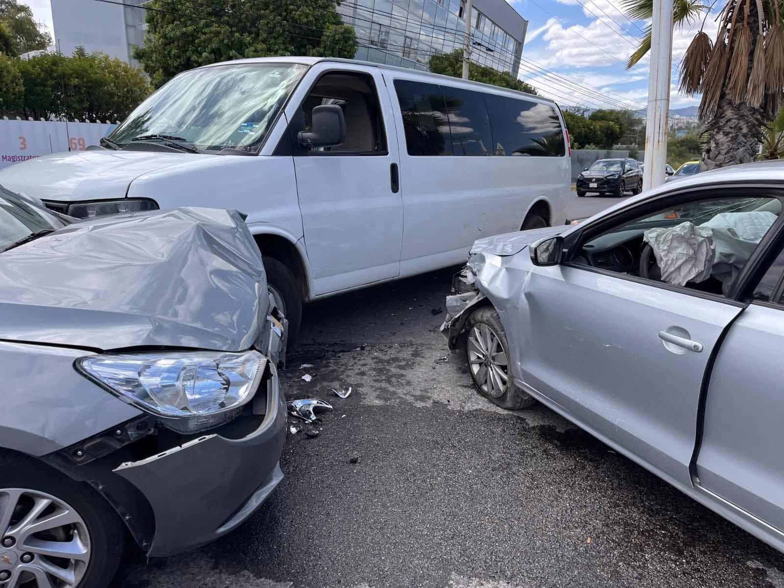 Uso de celular, principal causa de accidentes en la capital potosina