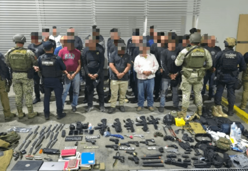 Detienen a 38 integrantes de La Luz del Mundo con armas y equipo táctico