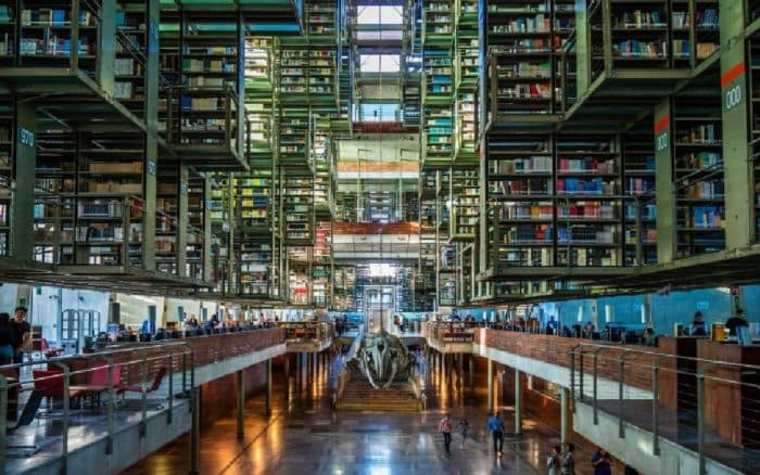 Bloquea sindicato de trabajadores acceso a Biblioteca Vasconcelos