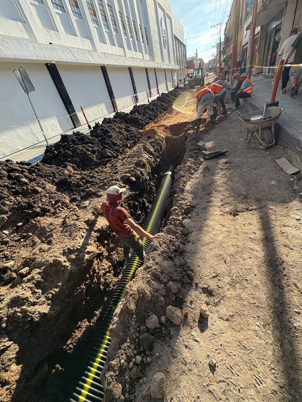 Avanza la construcción integral en la calle Julián de los Reyes