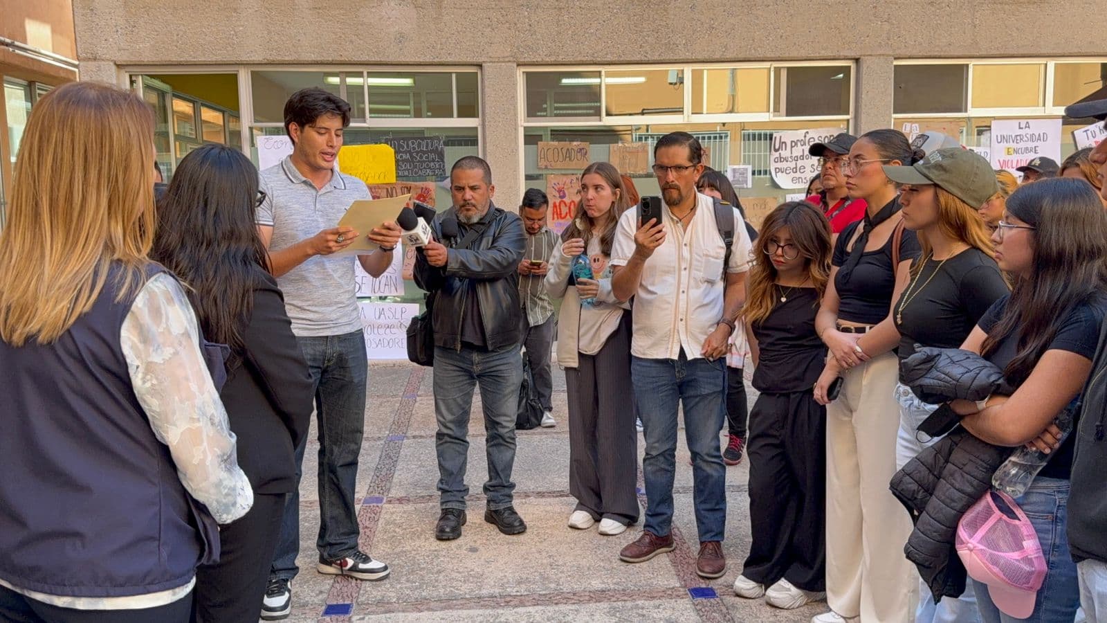 Investigará UASLP por vía legal presunto caso de acoso en Facultad de Economía