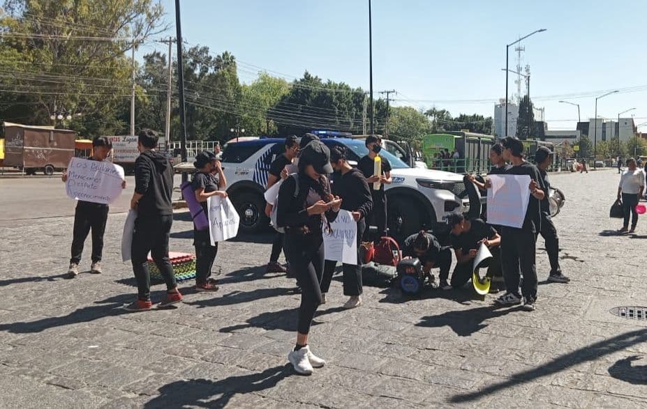 Estudiantes de la Escuela Estatal de Danza denuncian abandono institucional