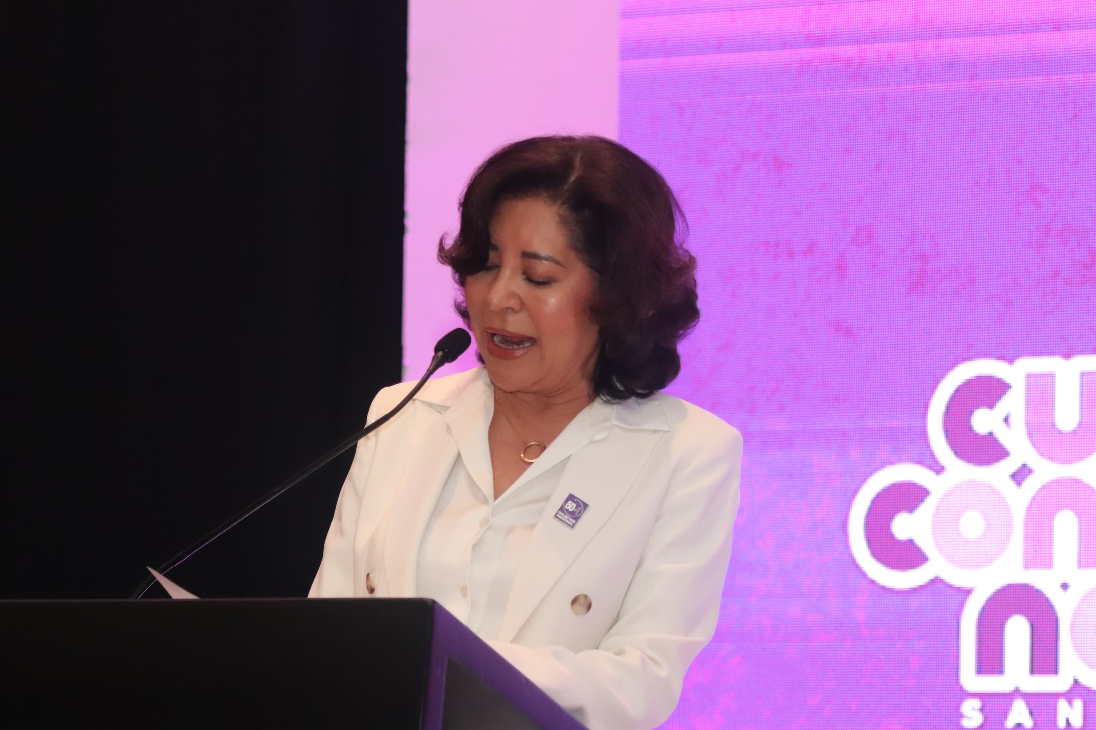 Estela Arriaga participa en cierre del IV Congreso Nacional de 50+1