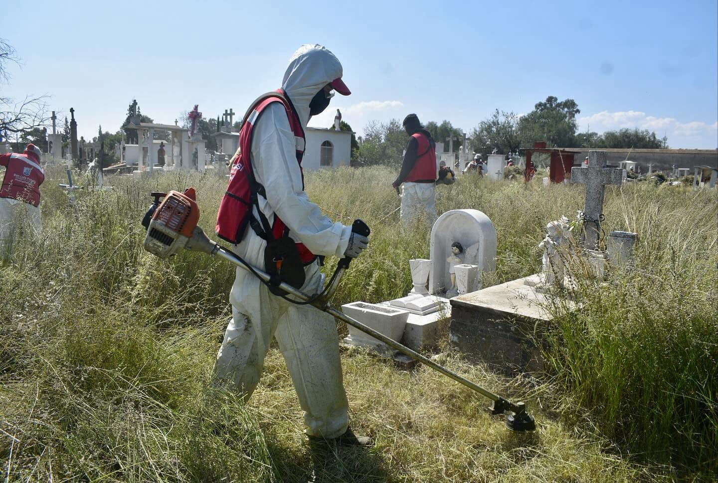 Impulsa ayuntamiento Jornada de Limpieza en el Panteón del Saucito