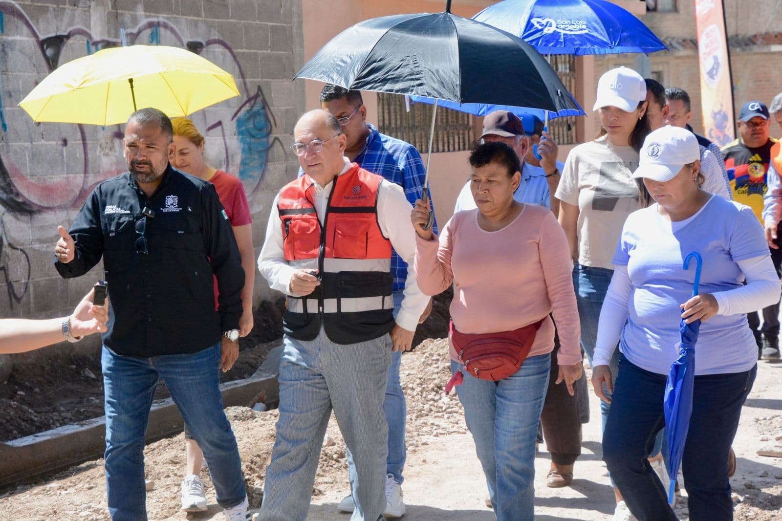 Supervisa Alcalde avances en modernización de la calle Prolongación Rinconcito