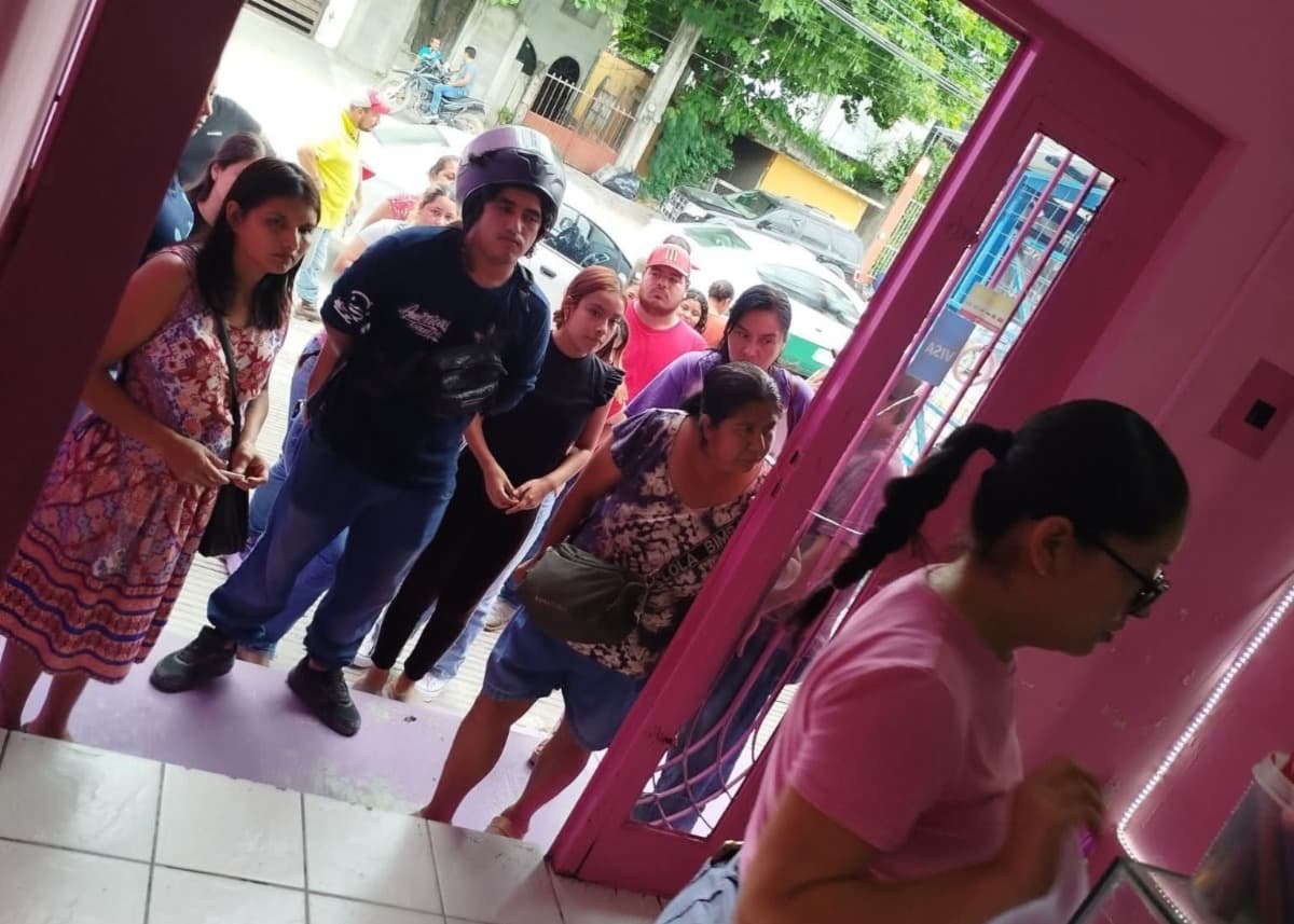 Triunfo de Aldo de Nigris pone en aprietos a pastelería en Ciudad Valles