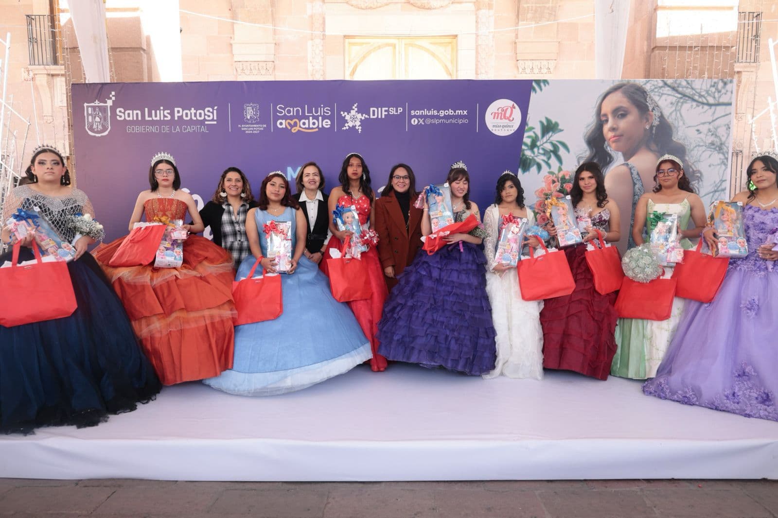 Regalará DIF Municipal vestidos de XV años a adolescentes potosinas