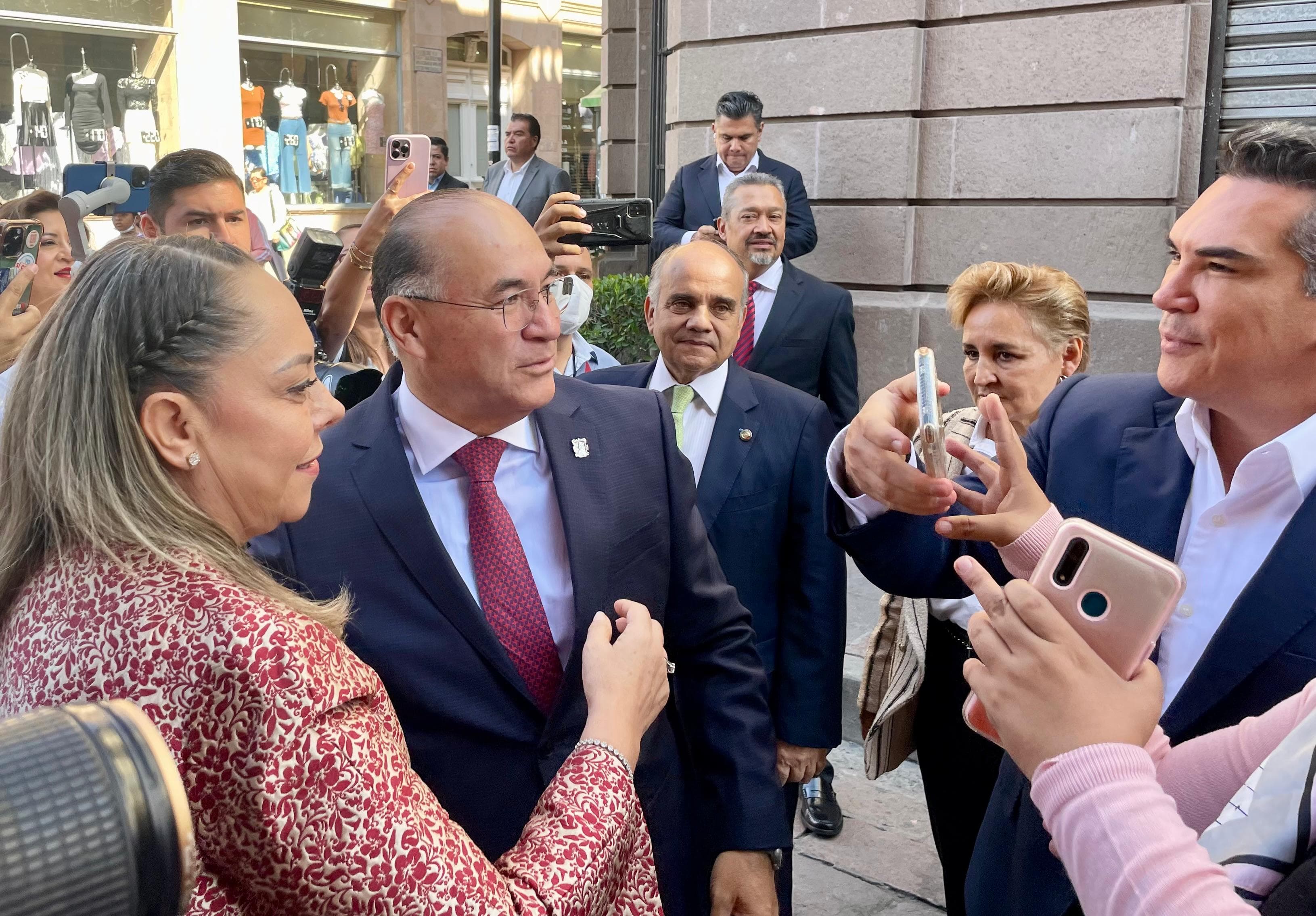 Confirma Sara Rocha reconciliación política con Enrique Galindo