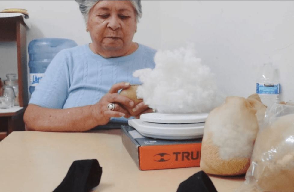 Prótesis mamarias devuelven esperanza a mujeres sobrevivientes