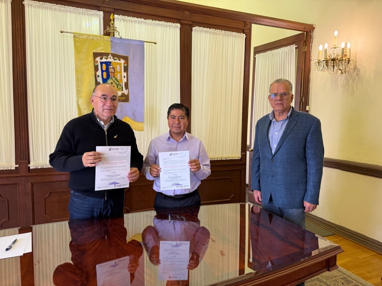Entregan nombramiento a nuevo titular de Unidad de Atención a Pueblos Indígenas