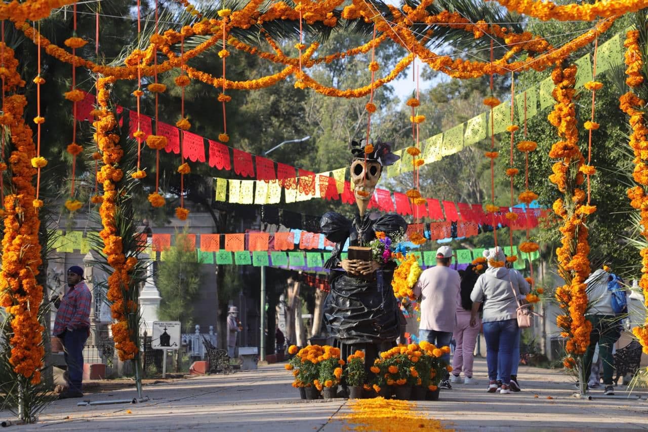 Anuncia Ayuntamiento programa especial del Día de Muertos en el Saucito