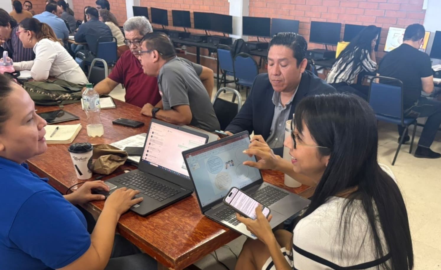 Presentan iniciativa para apoyar a docentes contra denuncias infundadas y acoso