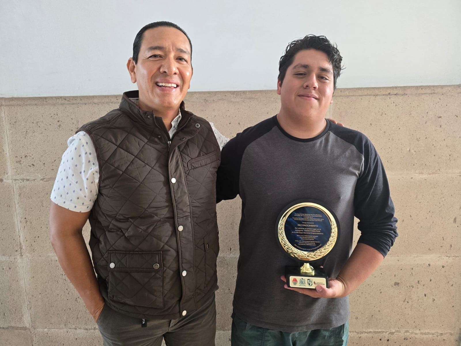 Obtiene primer lugar nacional proyecto de snacks de proteína de la UASLP