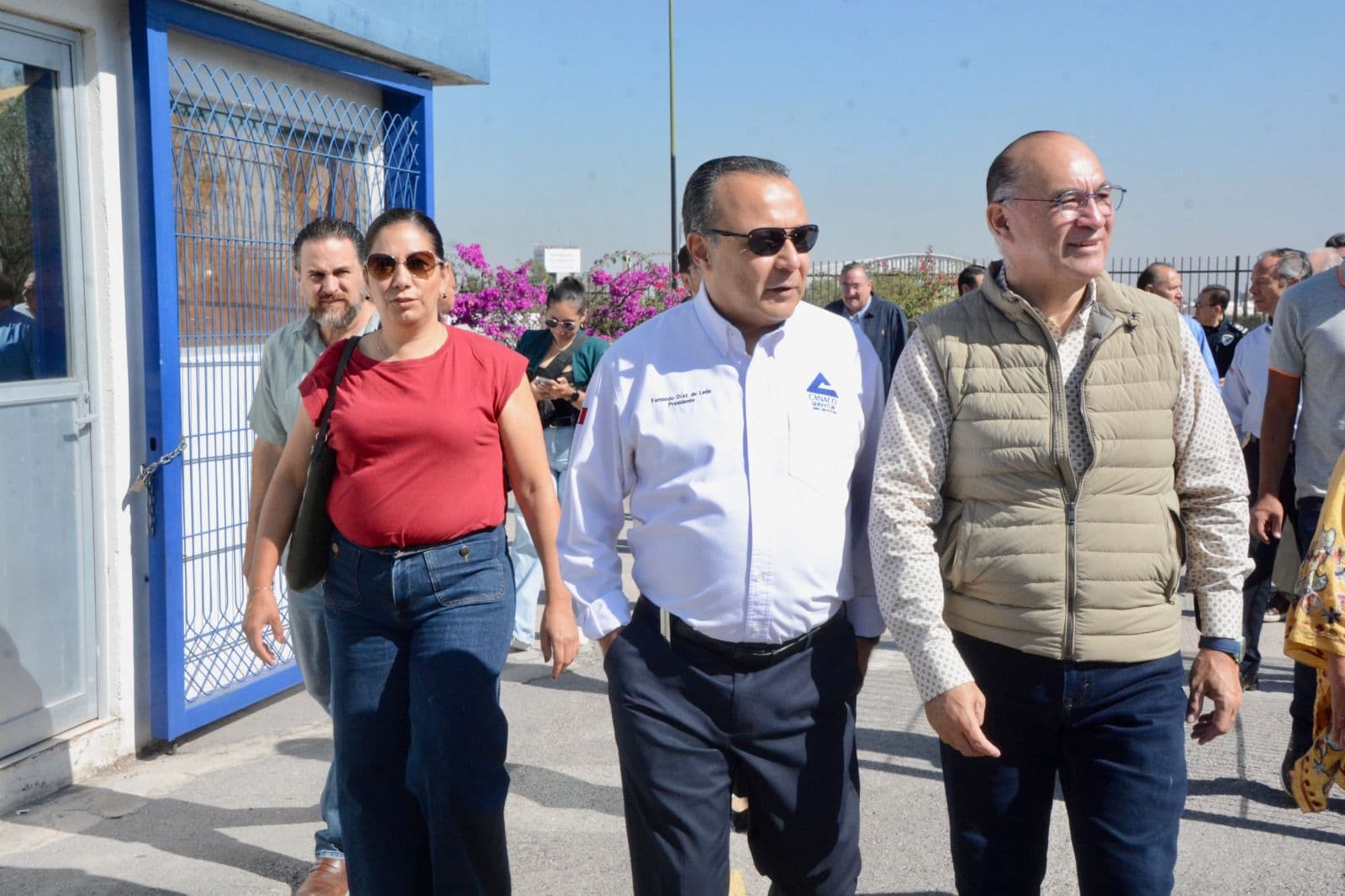 Suman esfuerzos Ayuntamiento y Canaco para embellecer espacios públicos
