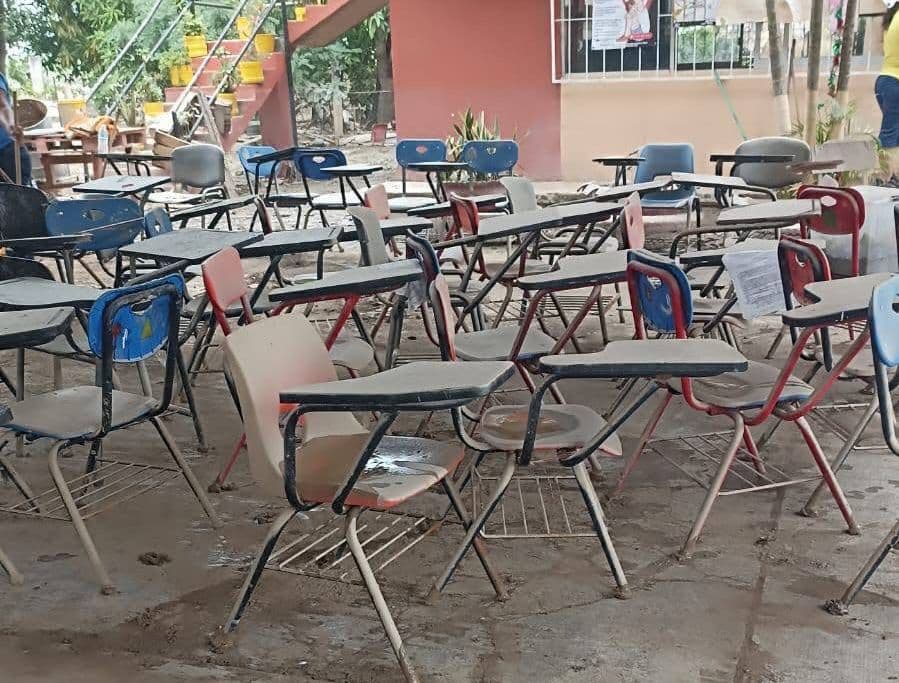 Dejaron lluvias 114 escuelas dañadas en la Huasteca