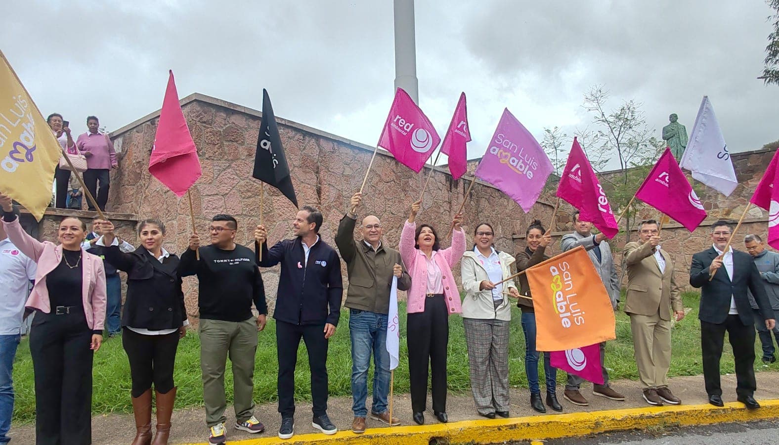 Comienza Enrique Galindo campaña contra el Cáncer de Mama