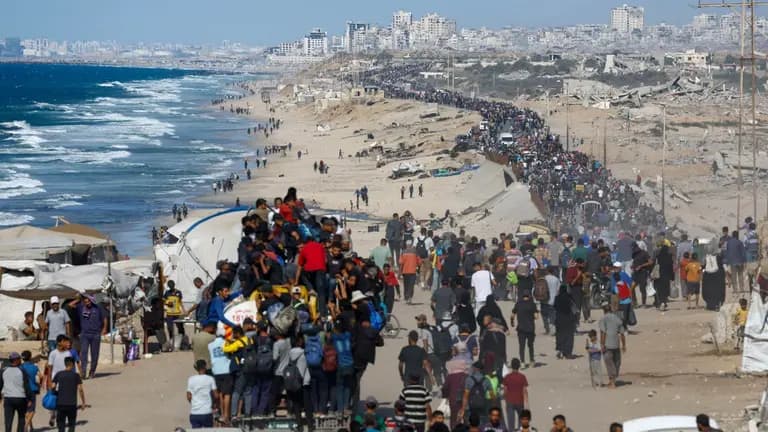 Palestinos desplazados vuelven a Gaza por alto al fuego