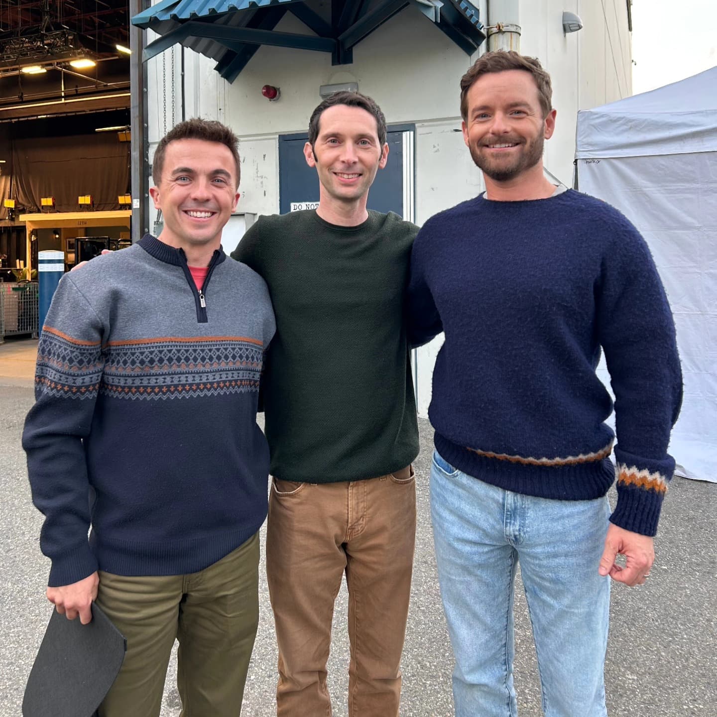 Publica Frankie Muniz un reencuentro de hermanos en el set de Malcolm el de en Medio