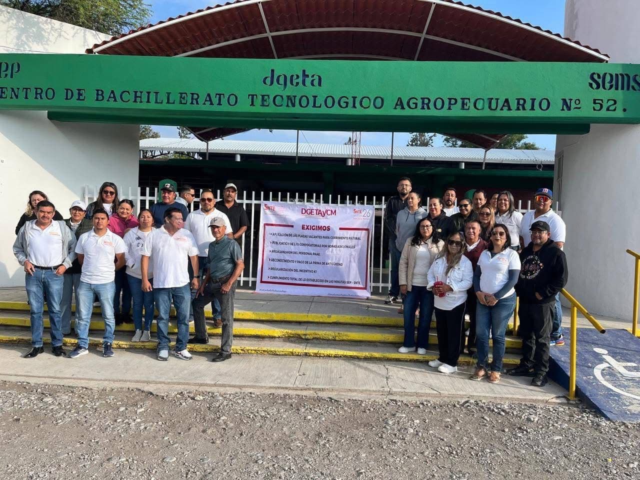 Retoman paro maestros del CBTA 258