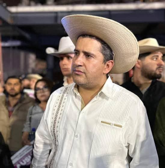 Asesinan al presidente municipal de Uruapan durante el Festival de Velas