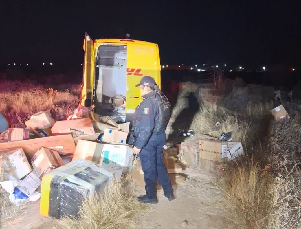 Recuperan en Mexquitic camioneta de paquetería robada