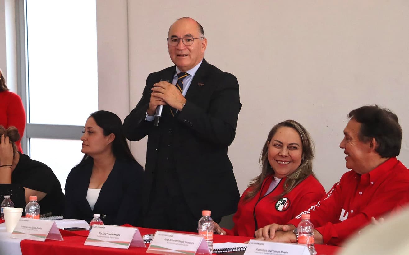 Celebra Galindo buena relación con el PRI tras su reincorporación