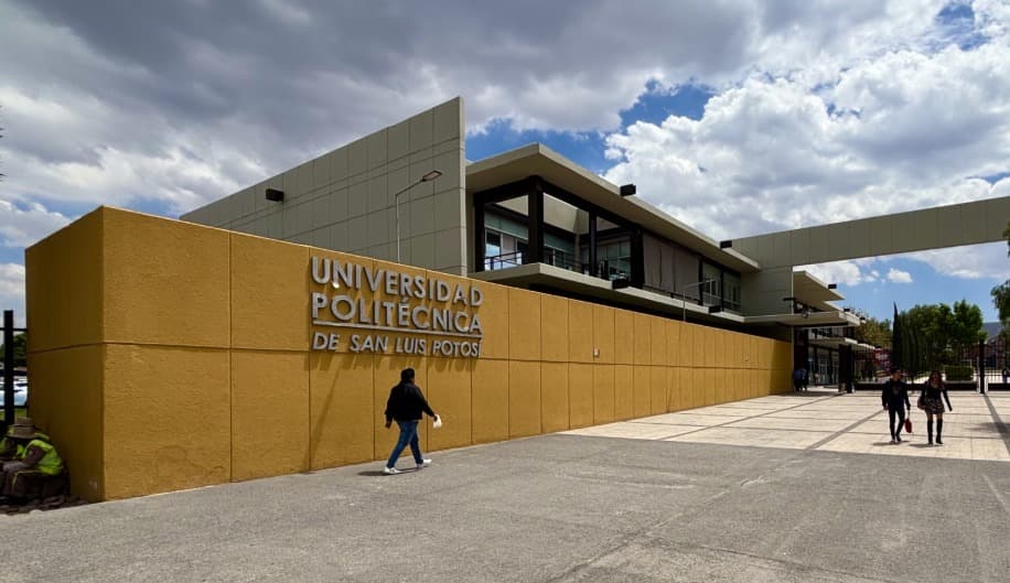 Concede Universidad Politécnica aumento salarial a docentes