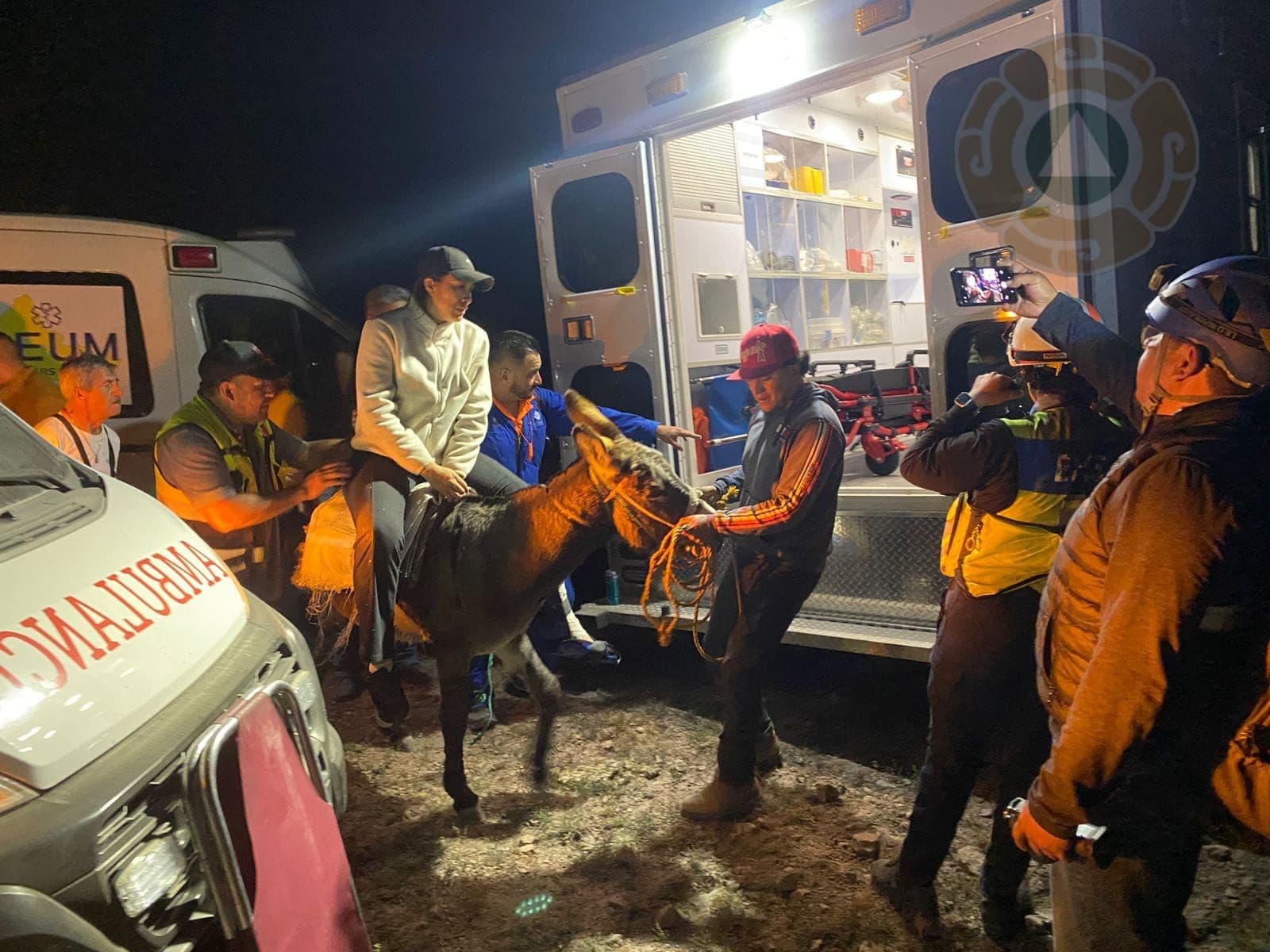 Participa PC municipal en rescate de mujer en el Cerro del Acordeón