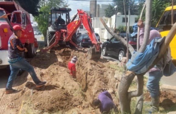 Mejoran servicio de agua en Av. Nereo Rodríguez Barragán