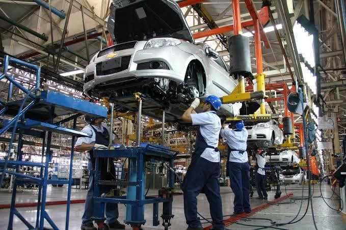 Mantiene estabilidad industria automotriz pese a un entorno incierto