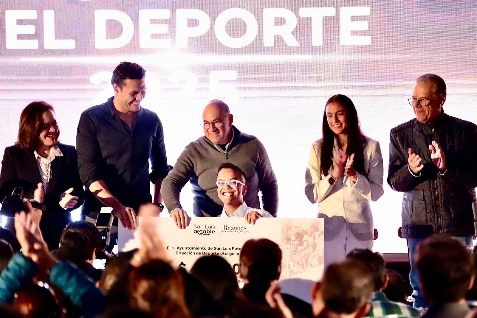 Reconocen a atletas potosinos con el Premio Municipal del Deporte 2025