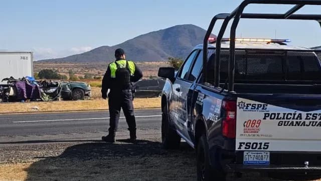 Accidente entre camioneta y tráiler deja nueve muertos en la León–Salamanca