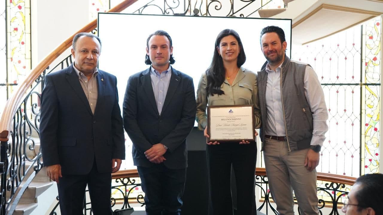 Rinde Canaco homenaje póstumo a Vicente Rangel Lozano