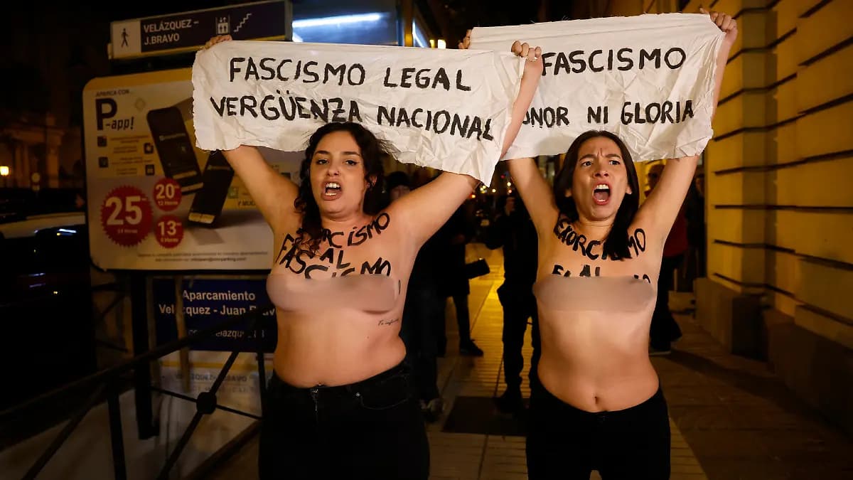 Agreden sexualmente a dos activistas de Femen durante protesta