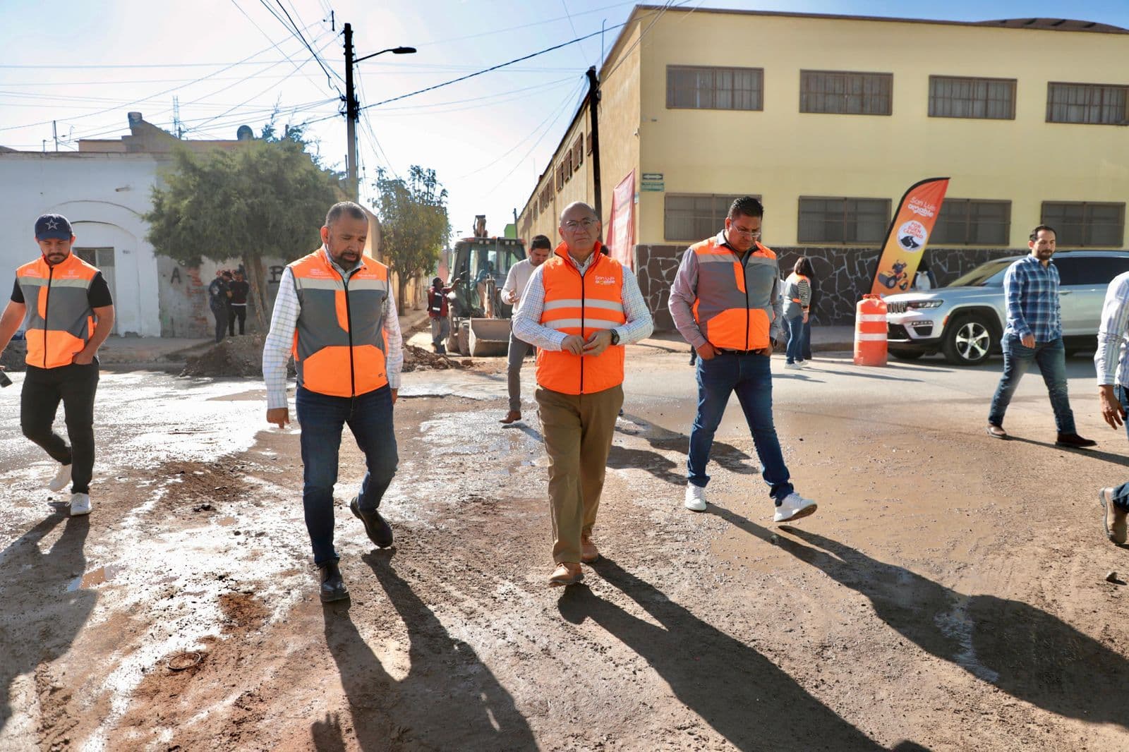 Supervisan avances de obra en la colonia Julián Carrillo