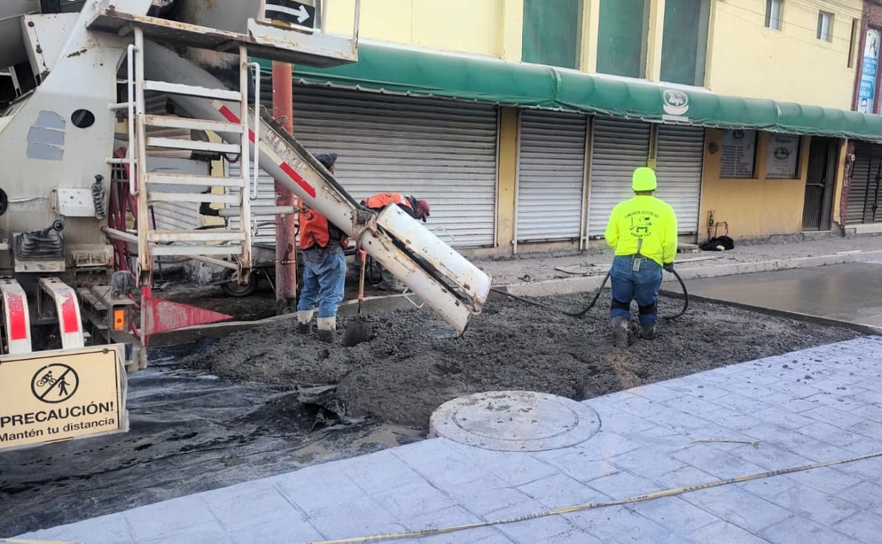 Concluye colocación de pavimento en Julián de los Reyes