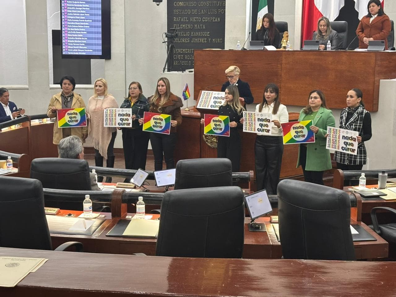 Aprueban penalizar terapias de conversión en la entidad
