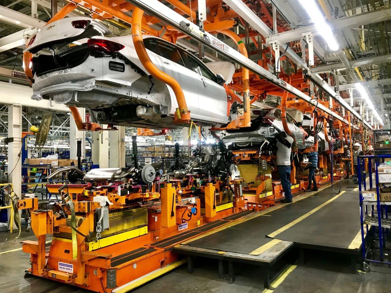 Detiene sindicato huelga en planta de la General Motors