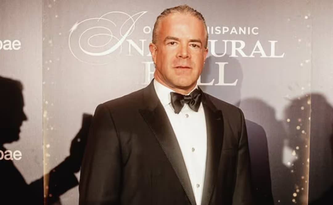 Revelan orden de aprehensión a Raúl Rocha, dueño de Miss Universo, por huachicol
