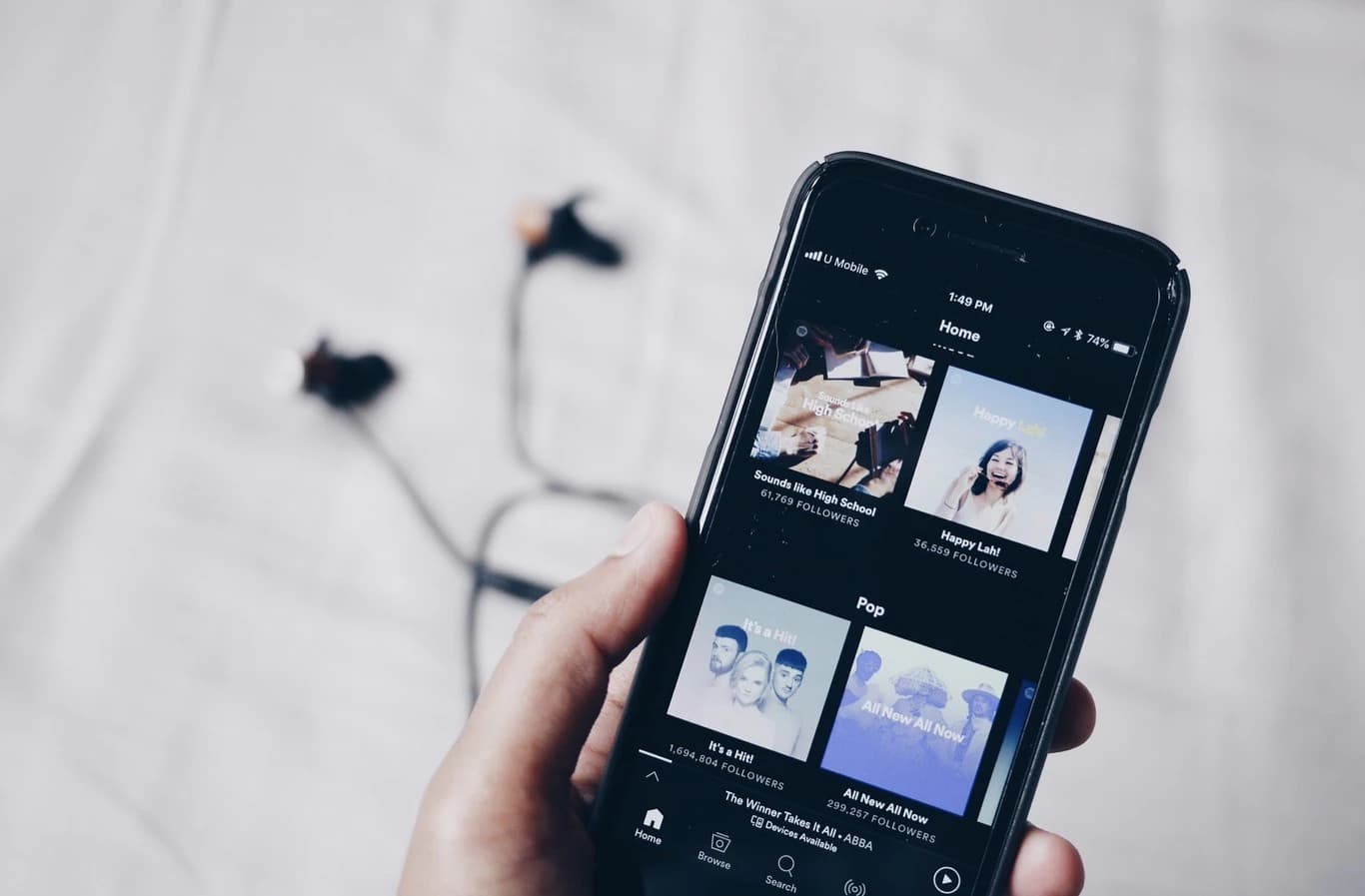 ¿Decide Spotify lo que escuchamos? El algoritmo y su impacto en la música