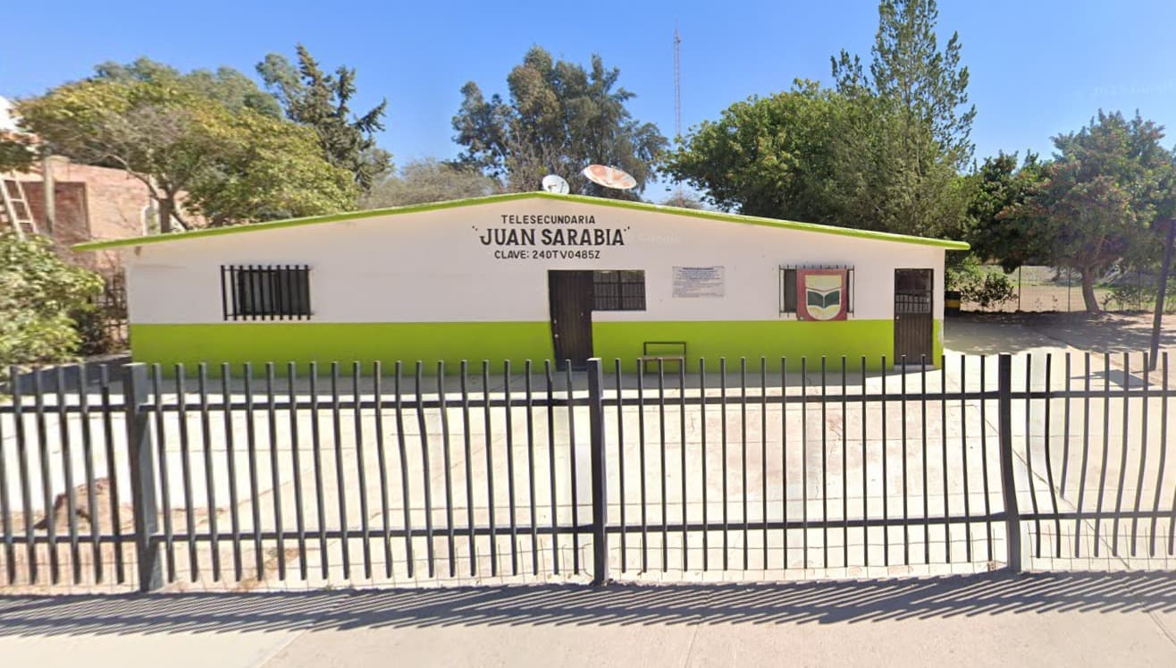 Peligra salud de estudiantes en telesecundaria de Soledad