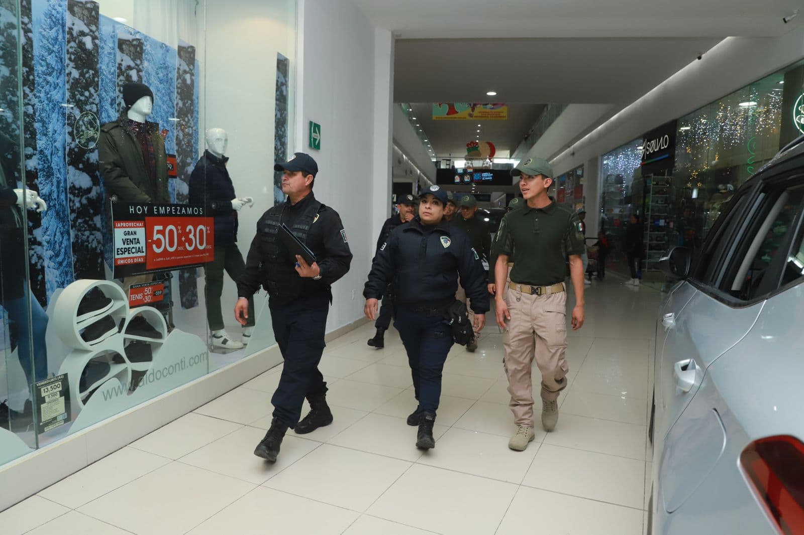Refuerzan seguridad en plazas comerciales y espacios públicos