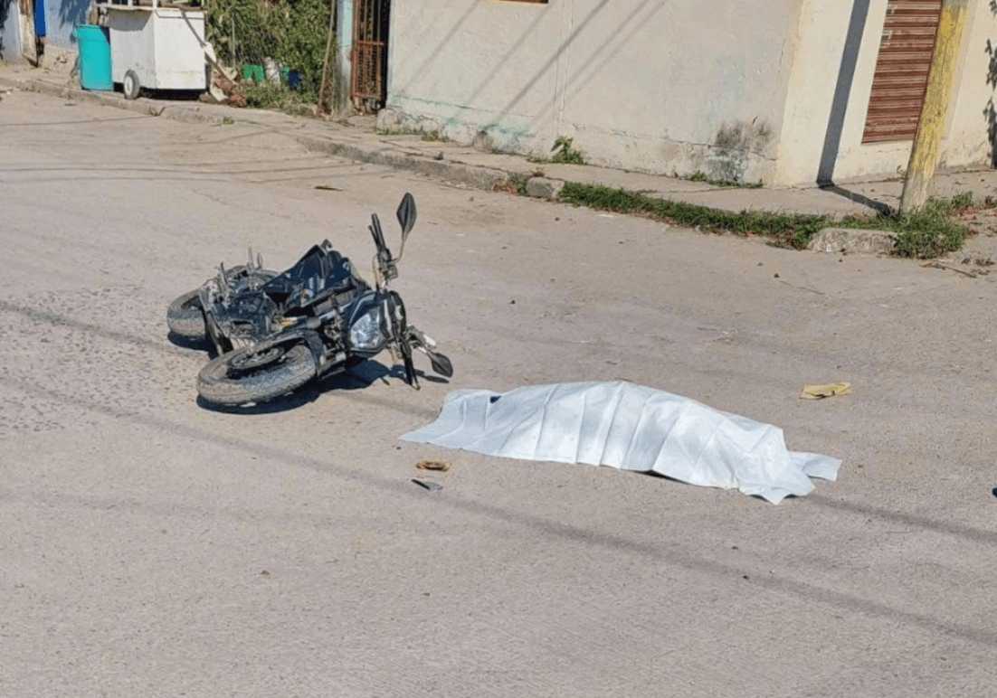 Asesinan a joven de 19 años mientras transitaba en su moto en Tamuín