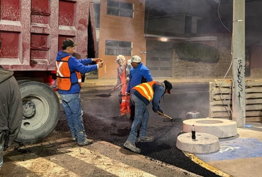 Vacaciones no frenan bacheo emergente en la Capital