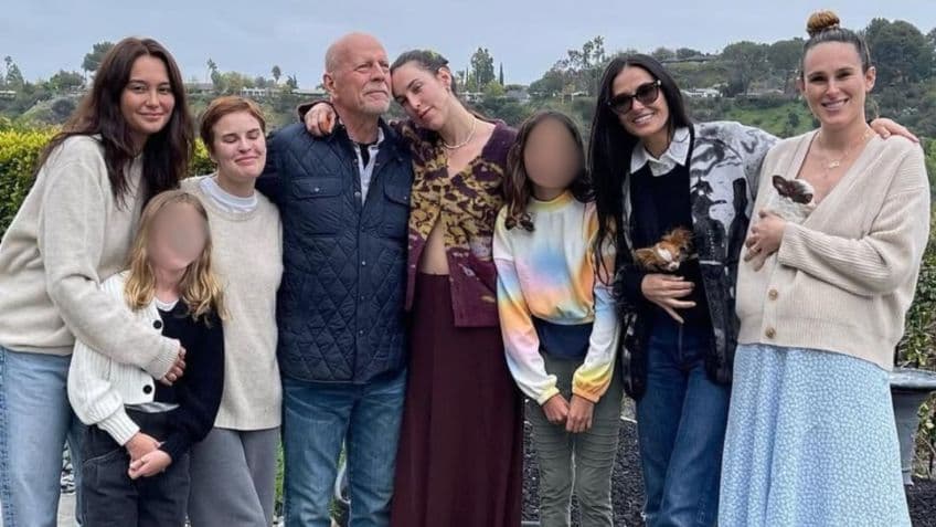Familia de Bruce Willis se prepara para una Navidad especial