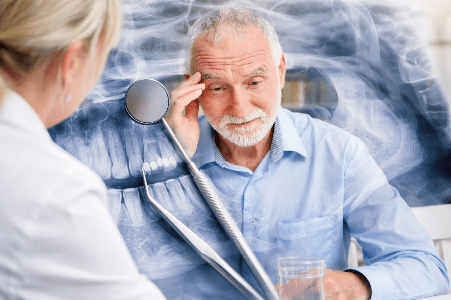 Estudios exploran posible vínculo entre enfermedad de las encías y el Alzheimer