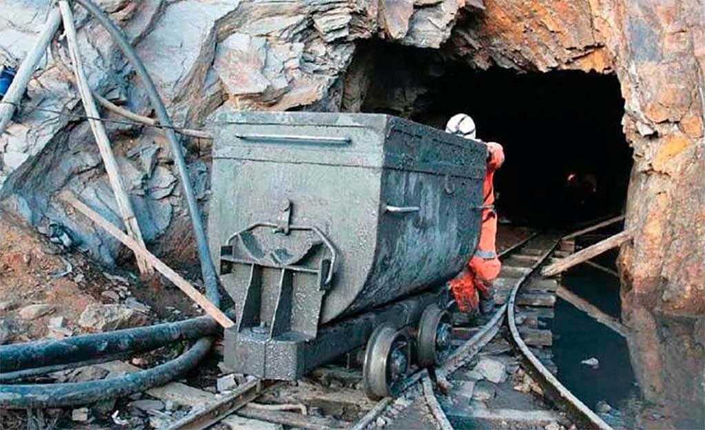 Fluorita y plata sostienen la actividad minera en San Luis Potosí